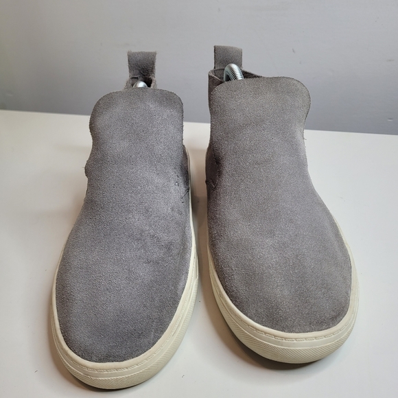 Dolce Vita Gray Suede Slip on Sneakers Size Women's 8.5 - Picture 4 of 11